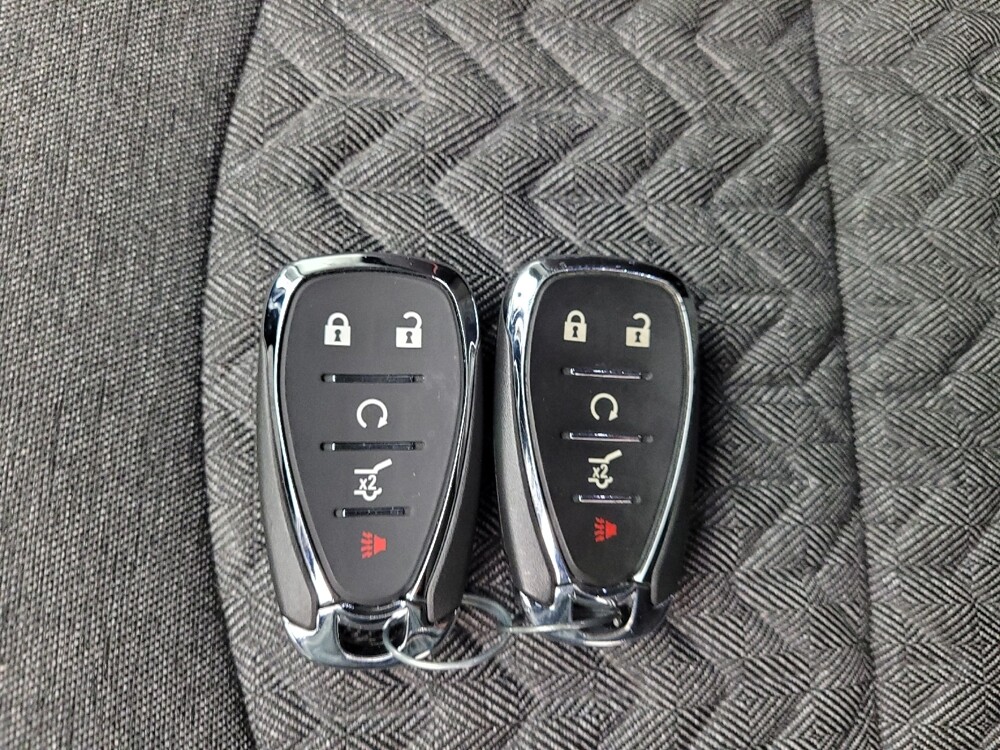 2022 Chevrolet Equinox in Eastpointe, MI 48021 - 18123834 32