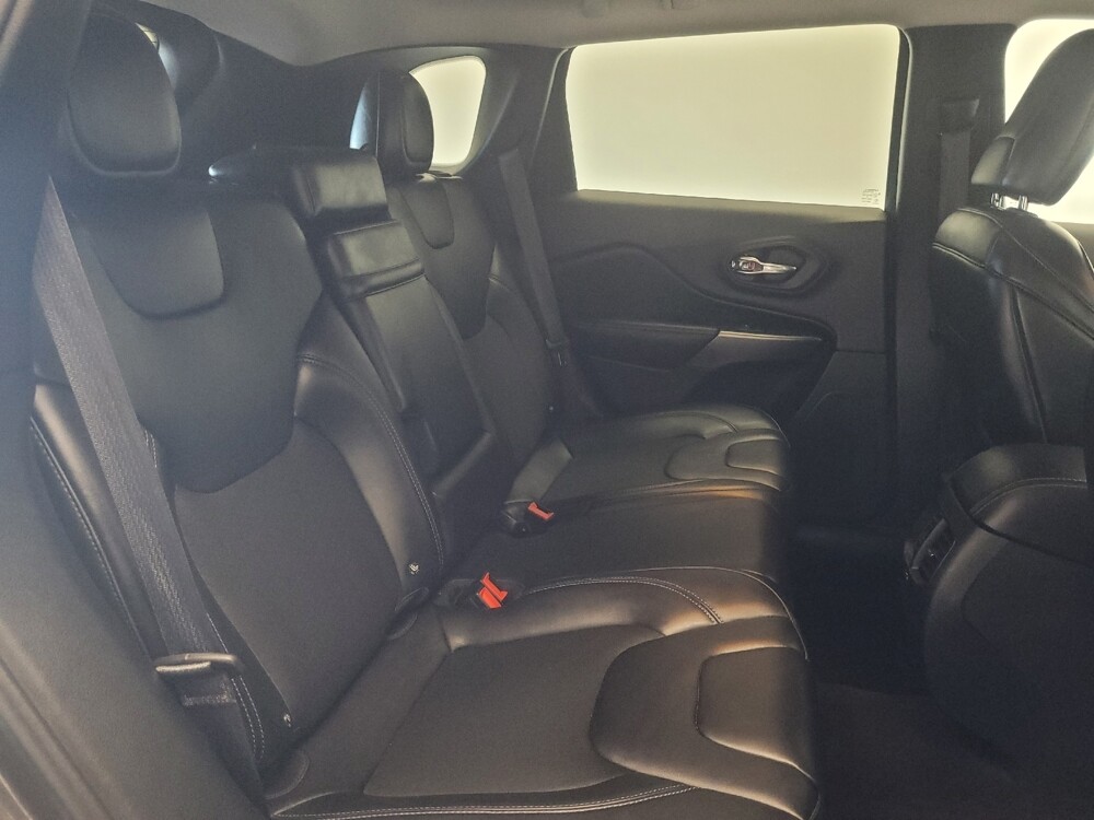 2019 Jeep Cherokee in Mishawaka, IN 46545 - 18123835 19