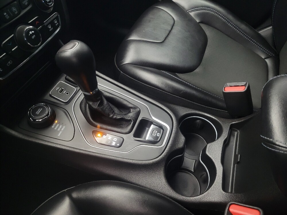 2019 Jeep Cherokee in Mishawaka, IN 46545 - 18123835 26