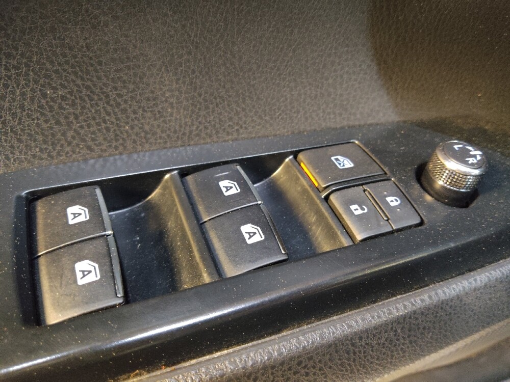 2019 Toyota Camry in Conway, SC 29526 - 18123836 27