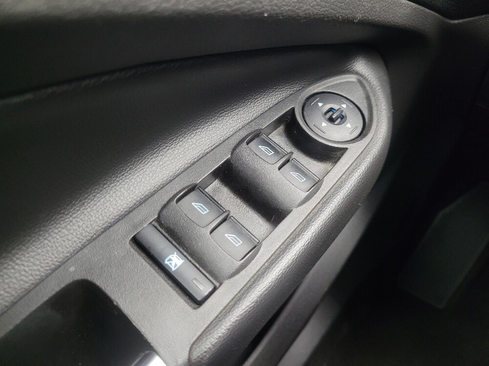 2017 Ford Escape in Mishawaka, IN 46545 - 18123840 27