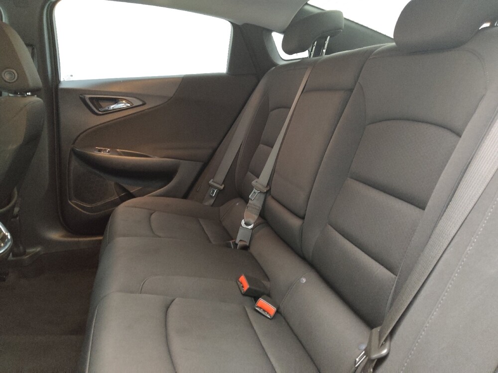 2021 Chevrolet Malibu in Charleston, SC 29414 - 18123843 18