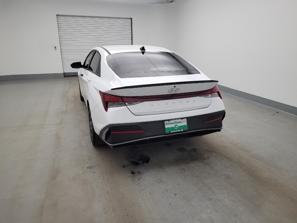 2025 Hyundai Elantra in Cincinnati, OH 45255 - 18123844 6