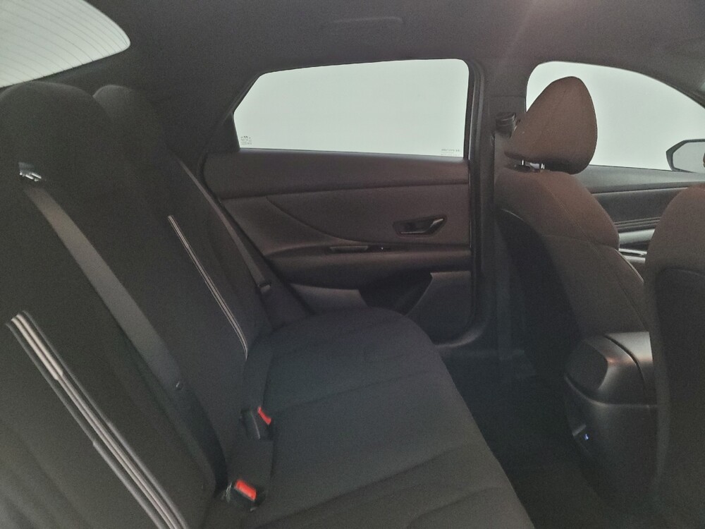 2025 Hyundai Elantra in Cincinnati, OH 45255 - 18123844 19