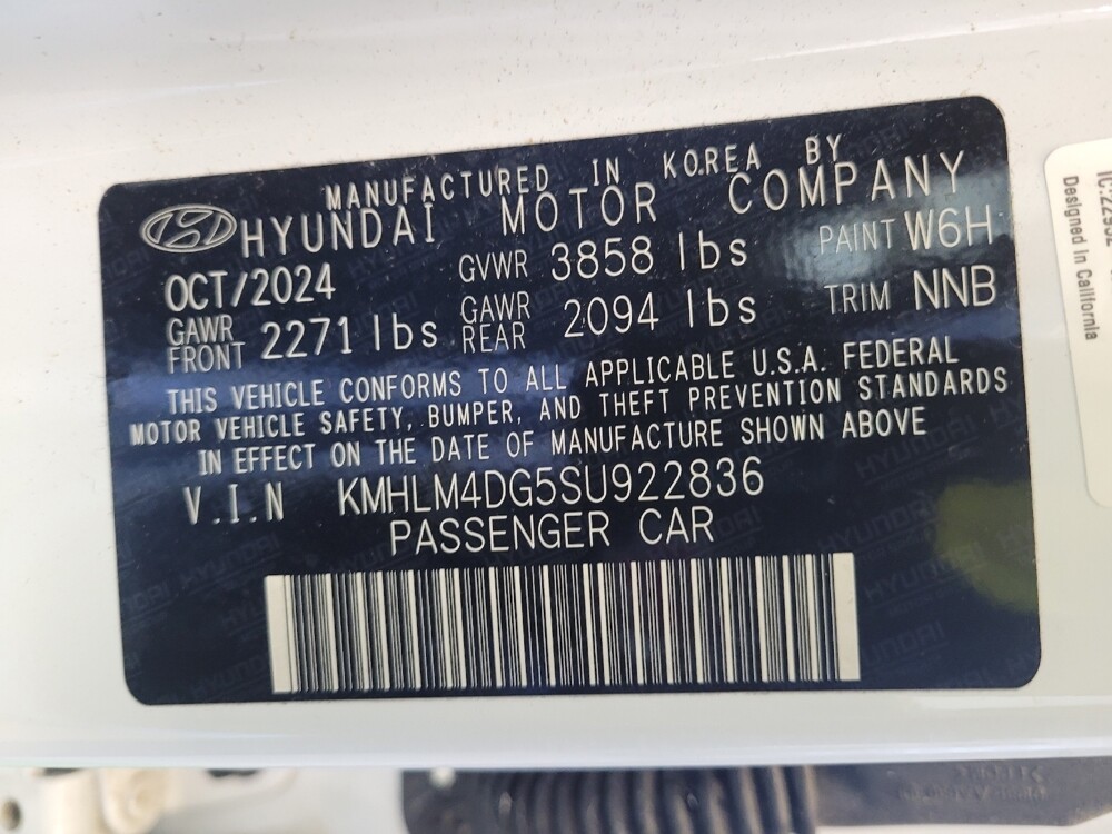 2025 Hyundai Elantra in Cincinnati, OH 45255 - 18123844 33