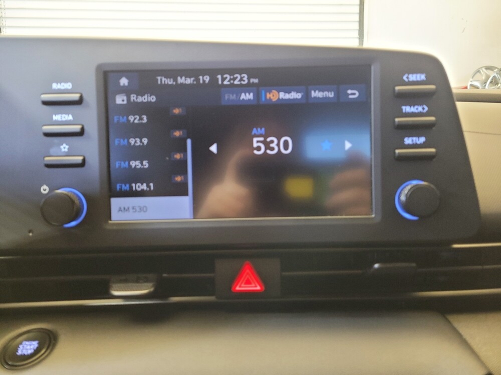 2025 Hyundai Elantra in Cincinnati, OH 45255 - 18123844 25