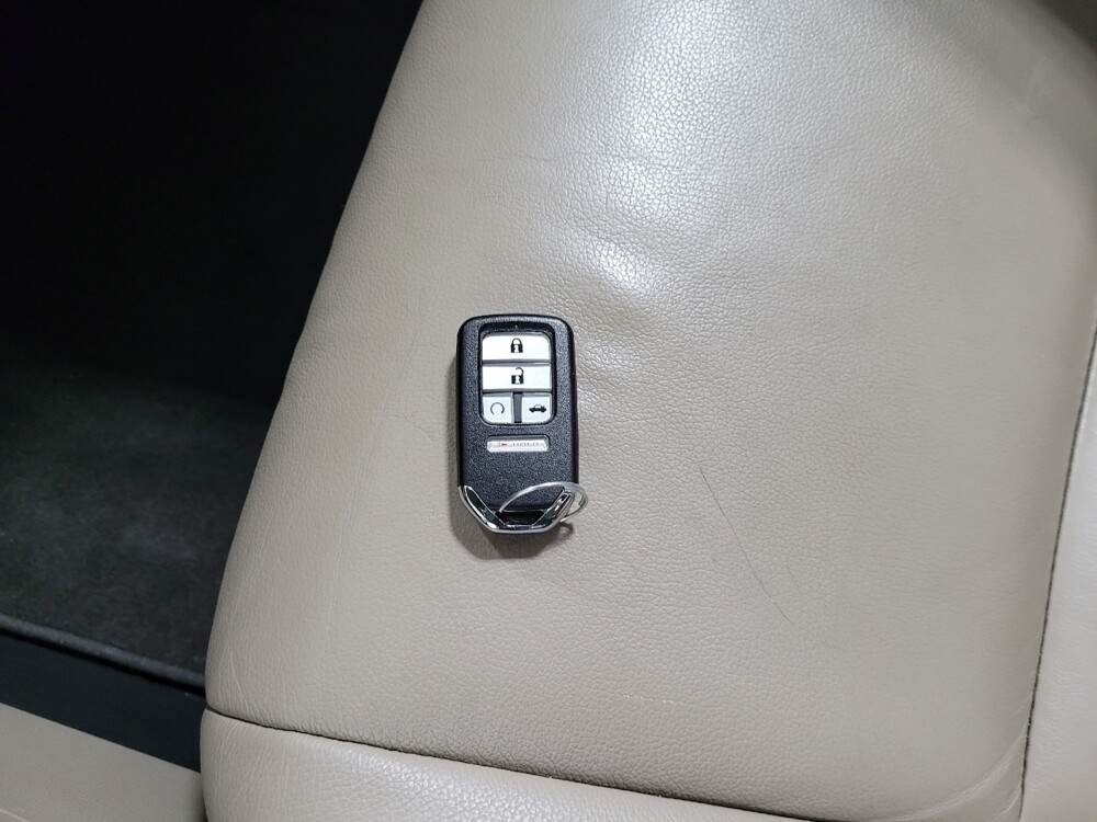 2016 Honda Pilot in Allentown, PA 18103 - 18123852 32