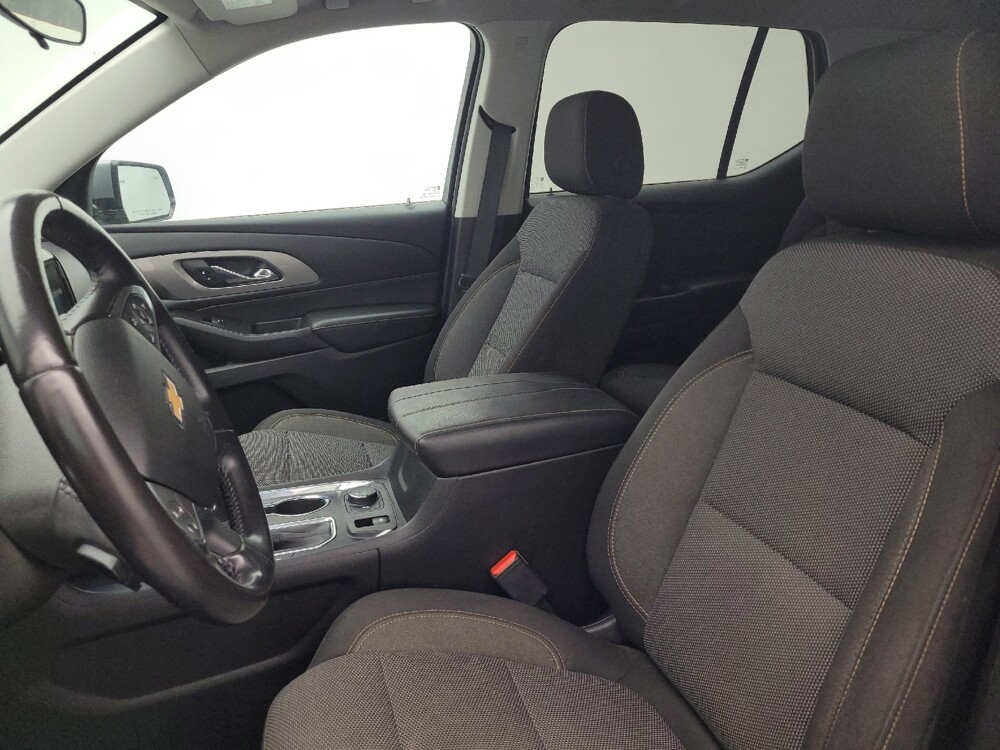 2018 Chevrolet Traverse in Columbia, SC 29210 - 18123860 17