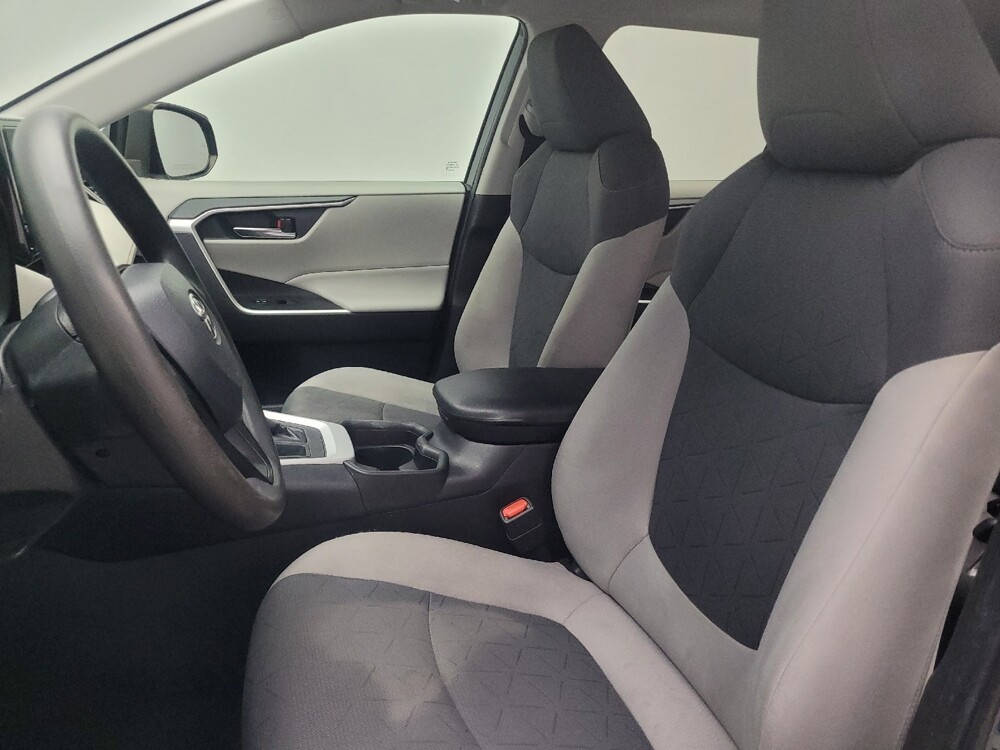 2019 Toyota RAV4 in Marietta, GA 30062 - 18123862 17