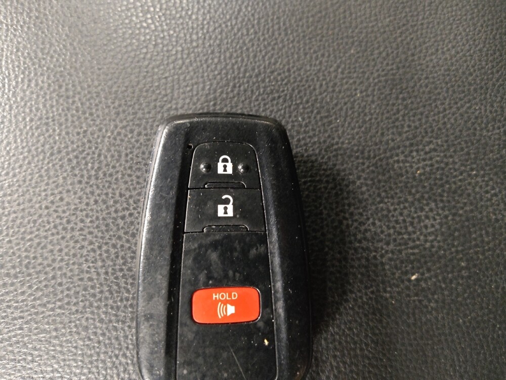 2019 Toyota RAV4 in Marietta, GA 30062 - 18123862 32