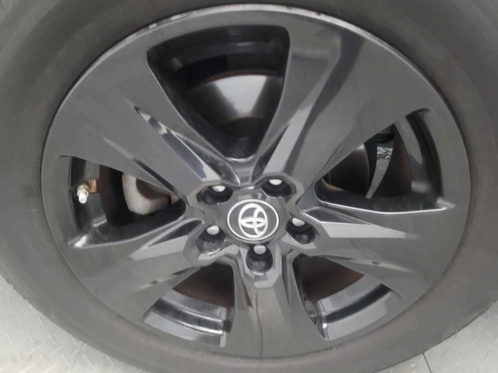 2019 Toyota RAV4 in Marietta, GA 30062 - 18123862 31