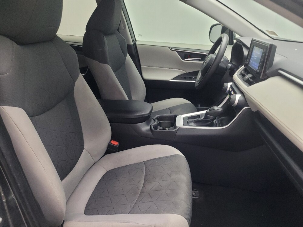 2019 Toyota RAV4 in Marietta, GA 30062 - 18123862 21