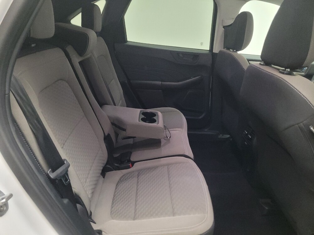 2022 Ford Escape in Fresno, CA 93726 - 18123876 19