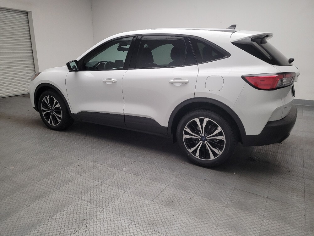 2022 Ford Escape in Fresno, CA 93726 - 18123876 3