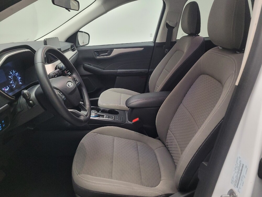 2022 Ford Escape in Fresno, CA 93726 - 18123876 17