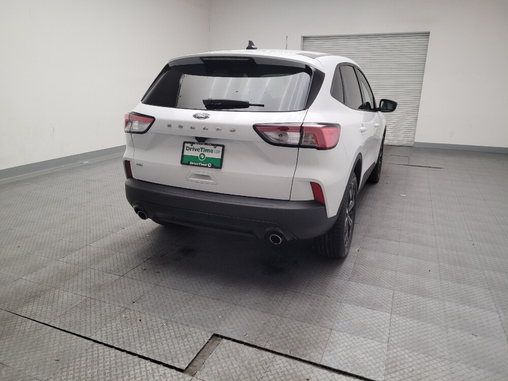 2022 Ford Escape in Fresno, CA 93726 - 18123876 7