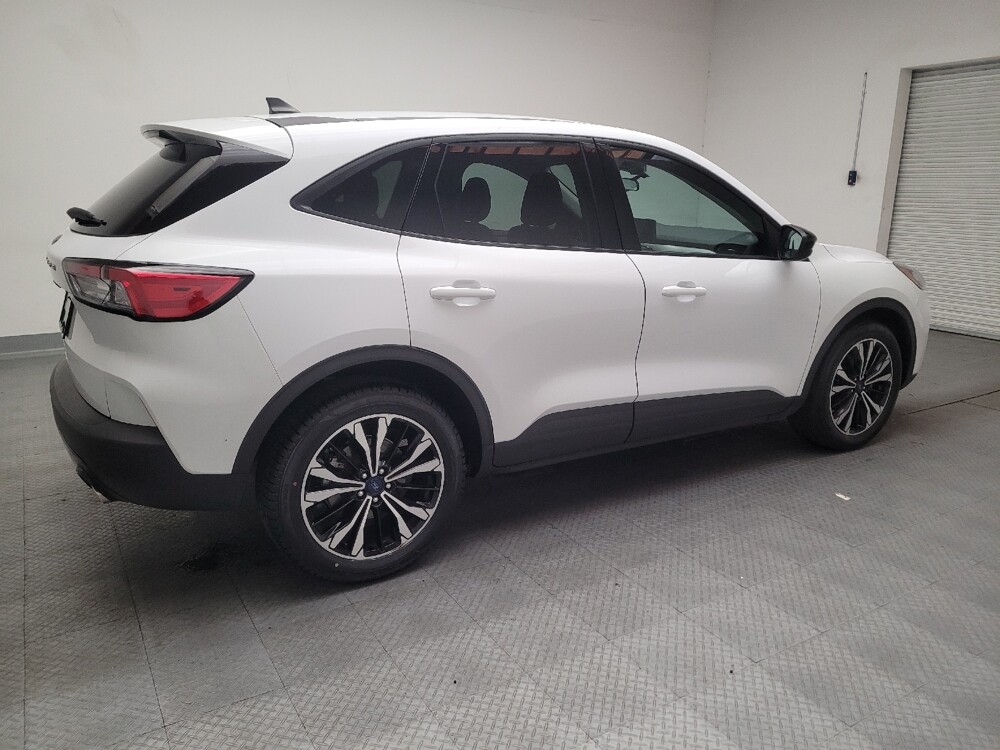 2022 Ford Escape in Fresno, CA 93726 - 18123876 10