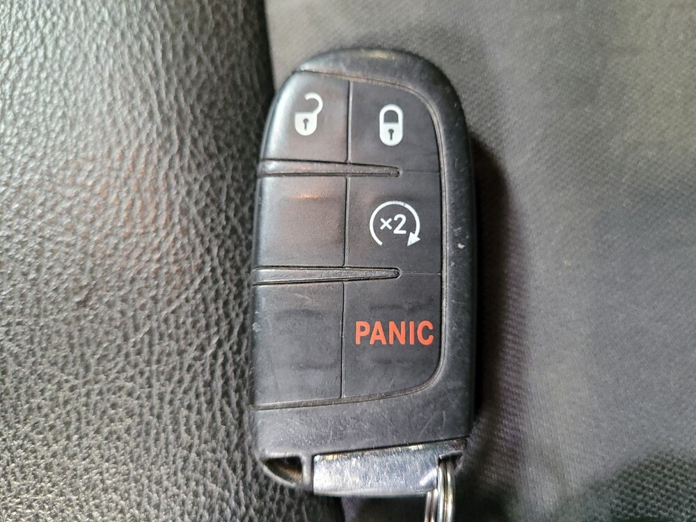 2019 Jeep Compass in Sacramento, CA 95821 - 18123878 32