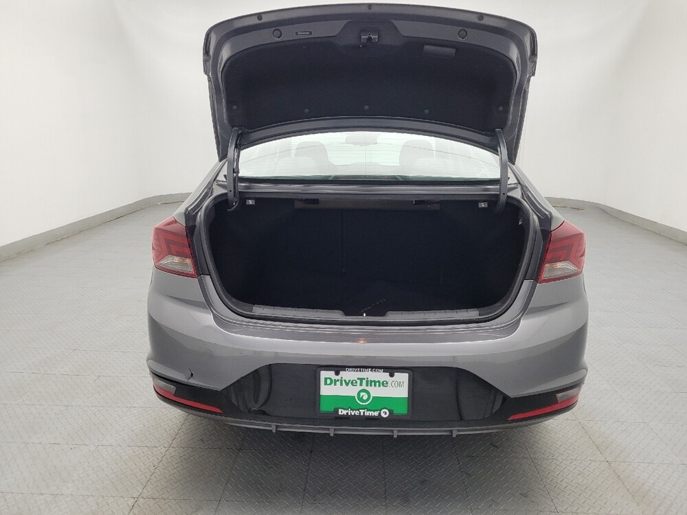 2020 Hyundai Elantra in Greenville, SC 29607 - 18123895 29