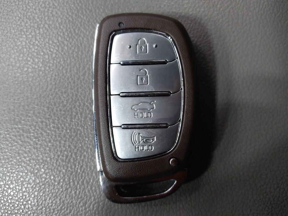 2020 Hyundai Elantra in Greenville, SC 29607 - 18123895 32