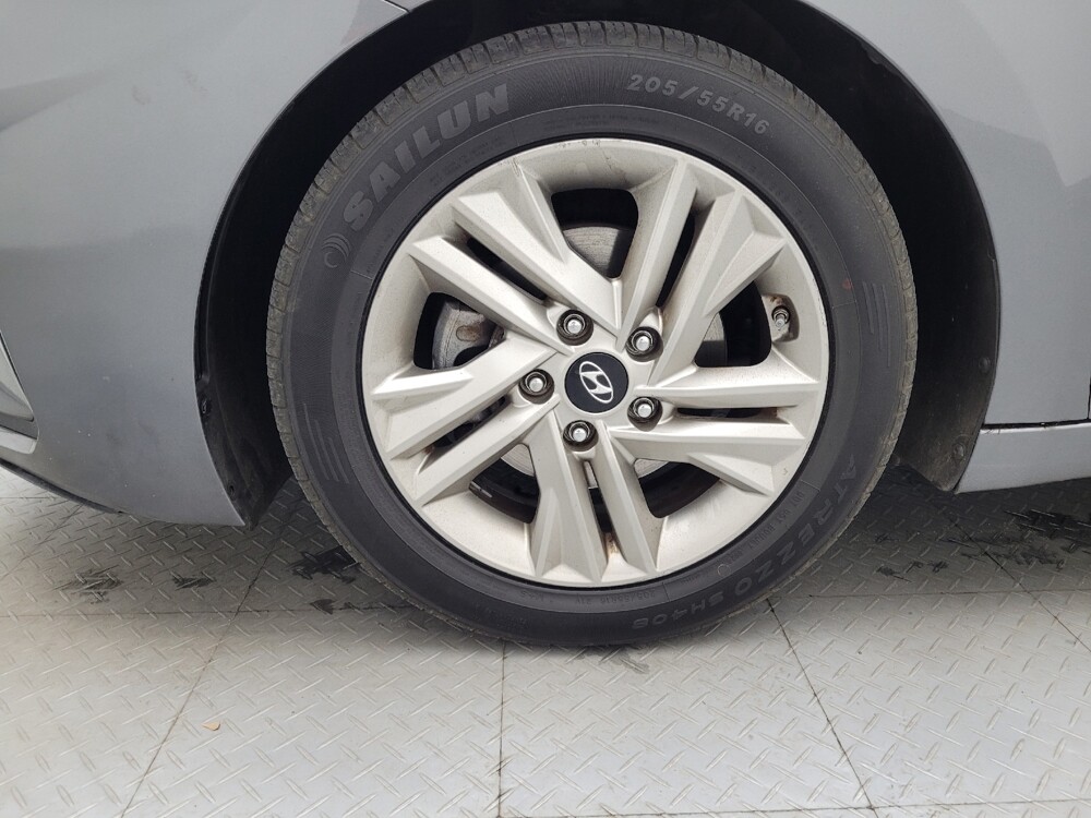 2020 Hyundai Elantra in Greenville, SC 29607 - 18123895 31