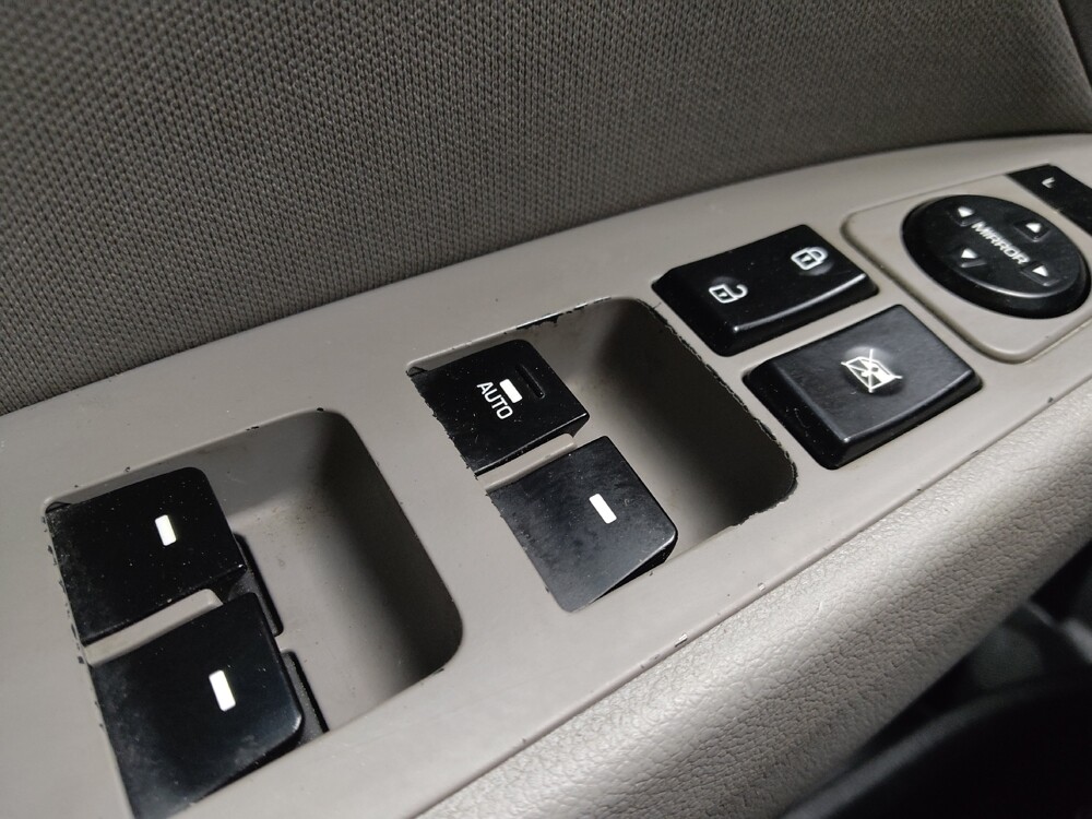 2020 Hyundai Elantra in Greenville, SC 29607 - 18123895 27