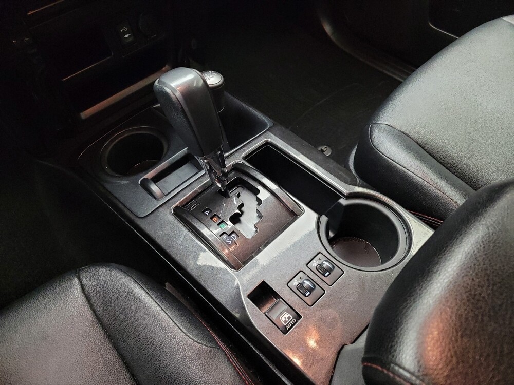 2015 Toyota 4Runner in Grand Rapids, MI 49508 - 18123901 26