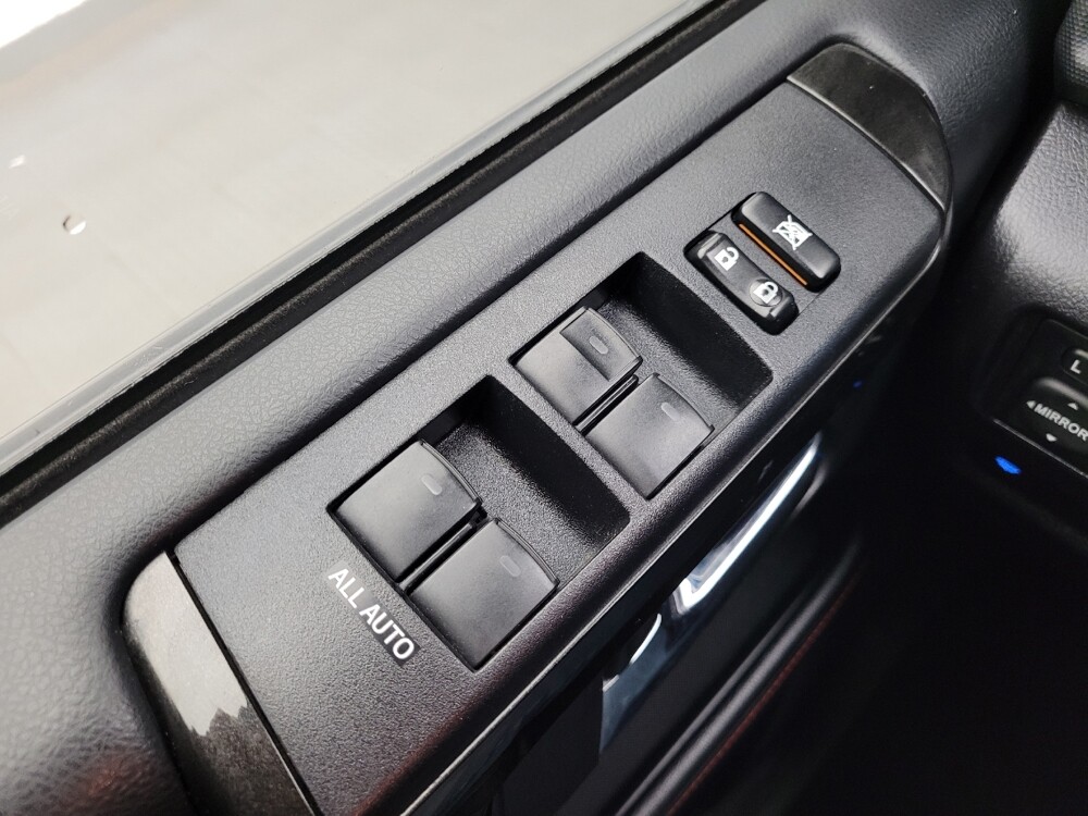 2015 Toyota 4Runner in Grand Rapids, MI 49508 - 18123901 27