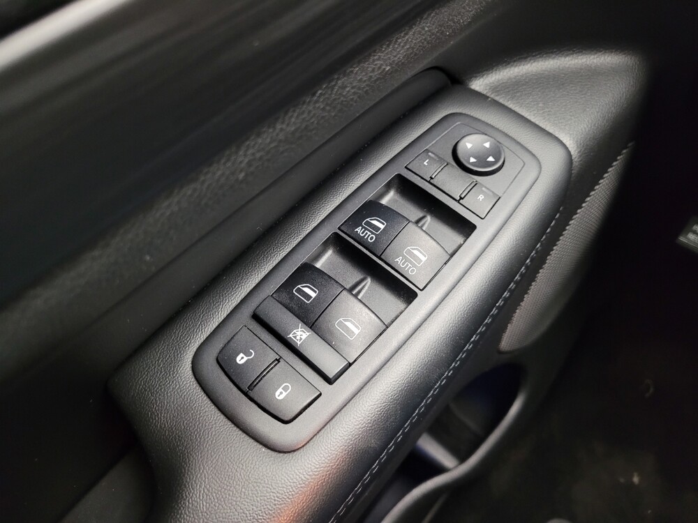 2019 Jeep Grand Cherokee in Grand Rapids, MI 49508 - 18123903 27