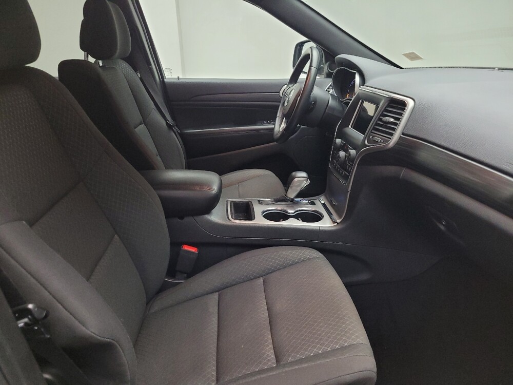 2019 Jeep Grand Cherokee in Grand Rapids, MI 49508 - 18123903 21