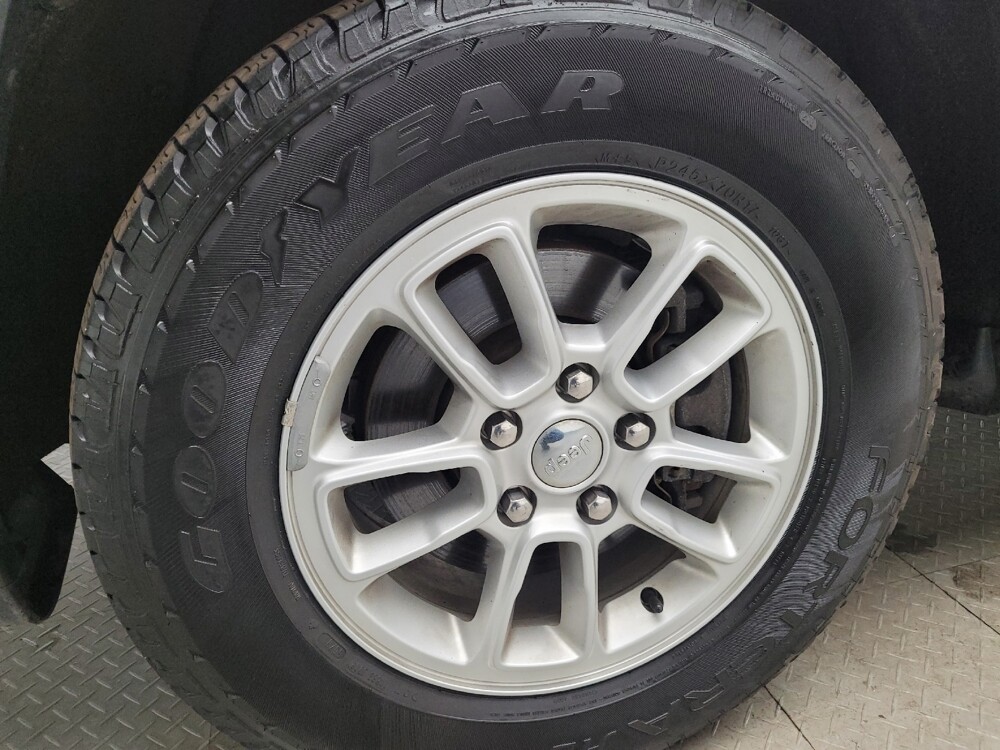 2019 Jeep Grand Cherokee in Grand Rapids, MI 49508 - 18123903 31