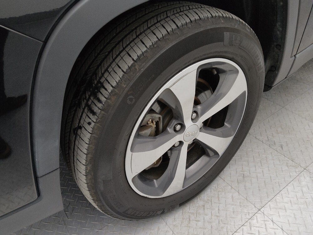 2019 Jeep Cherokee in Springfield, MO 65807 - 18123907 31