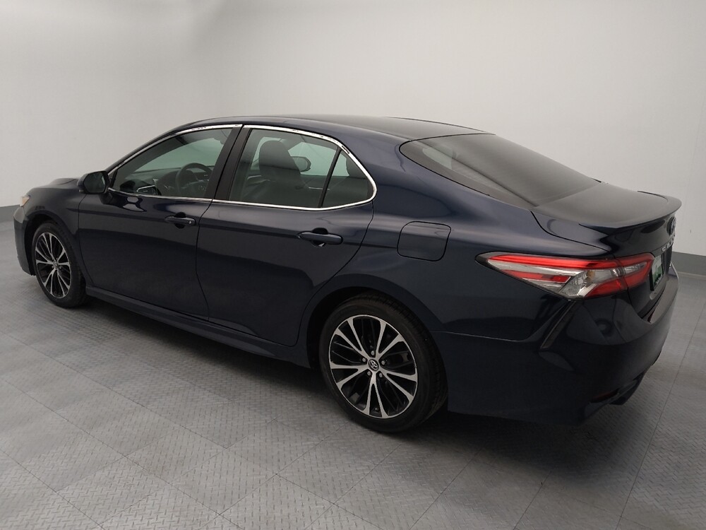 2018 Toyota Camry in Independence, MO 64055 - 18123908 3