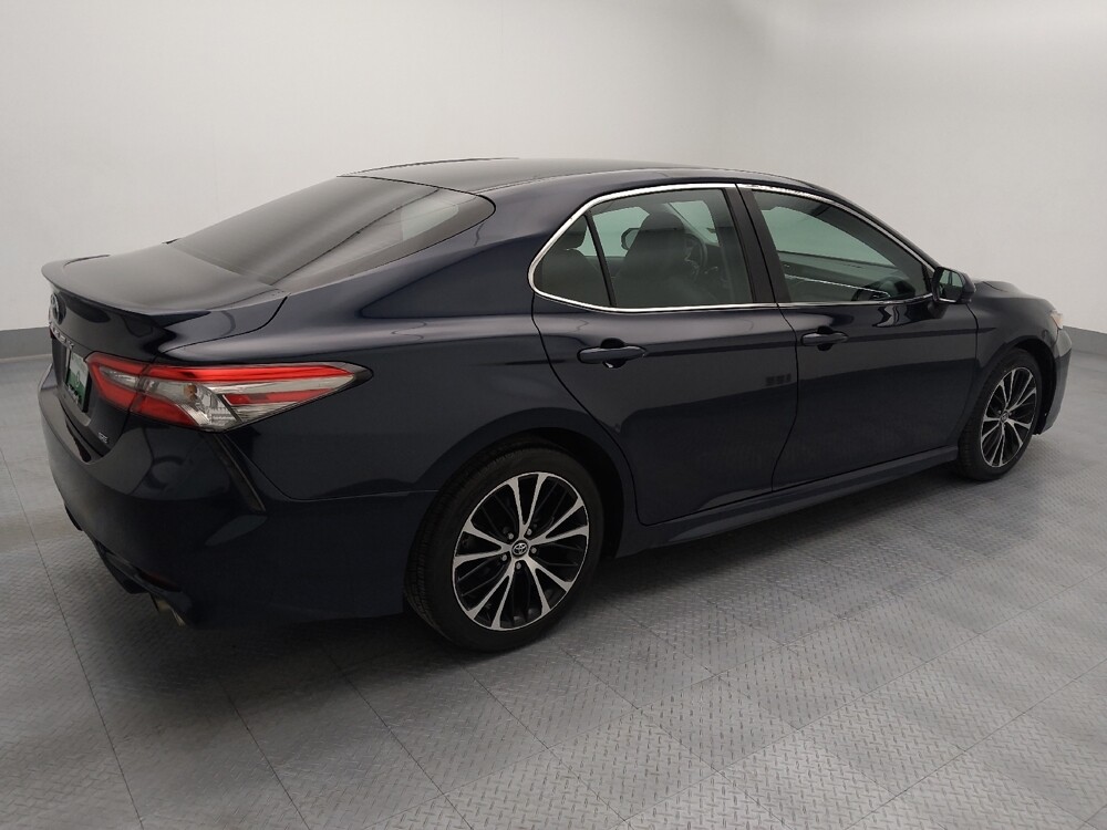 2018 Toyota Camry in Independence, MO 64055 - 18123908 10