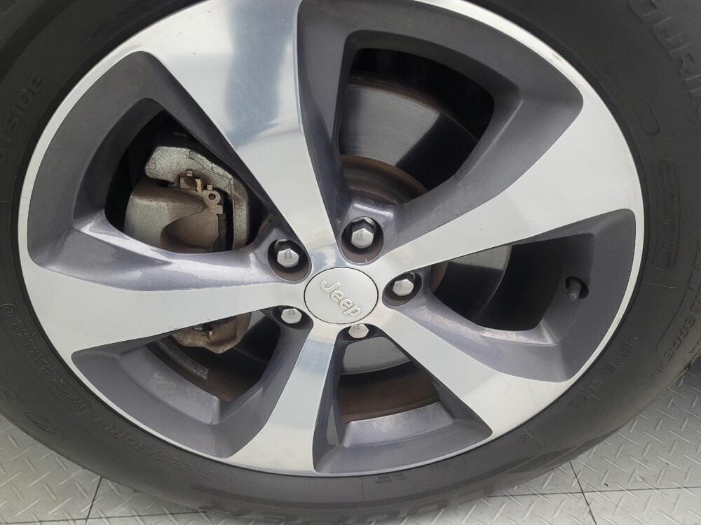 2019 Jeep Cherokee in Macon, GA 31210 - 18123909 31