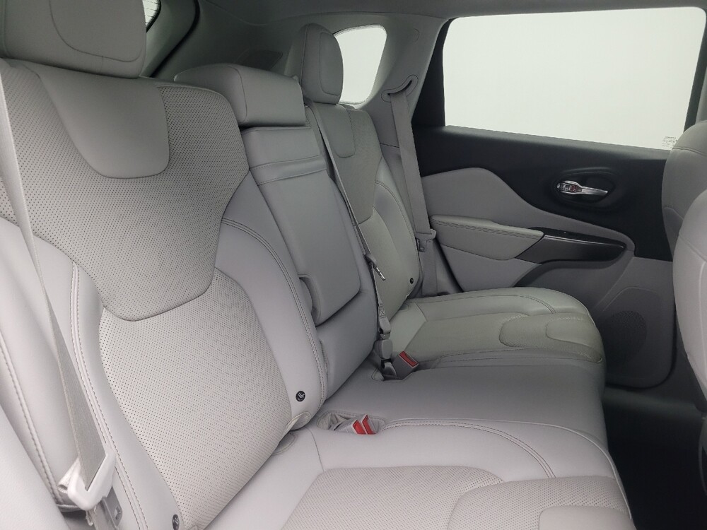 2019 Jeep Cherokee in Macon, GA 31210 - 18123909 19