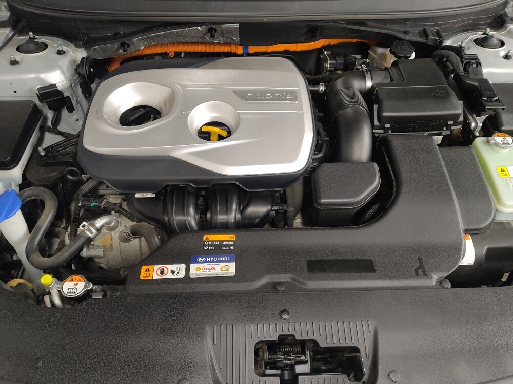 2016 Hyundai Sonata in Pelham, AL 35124 - 18123910 30