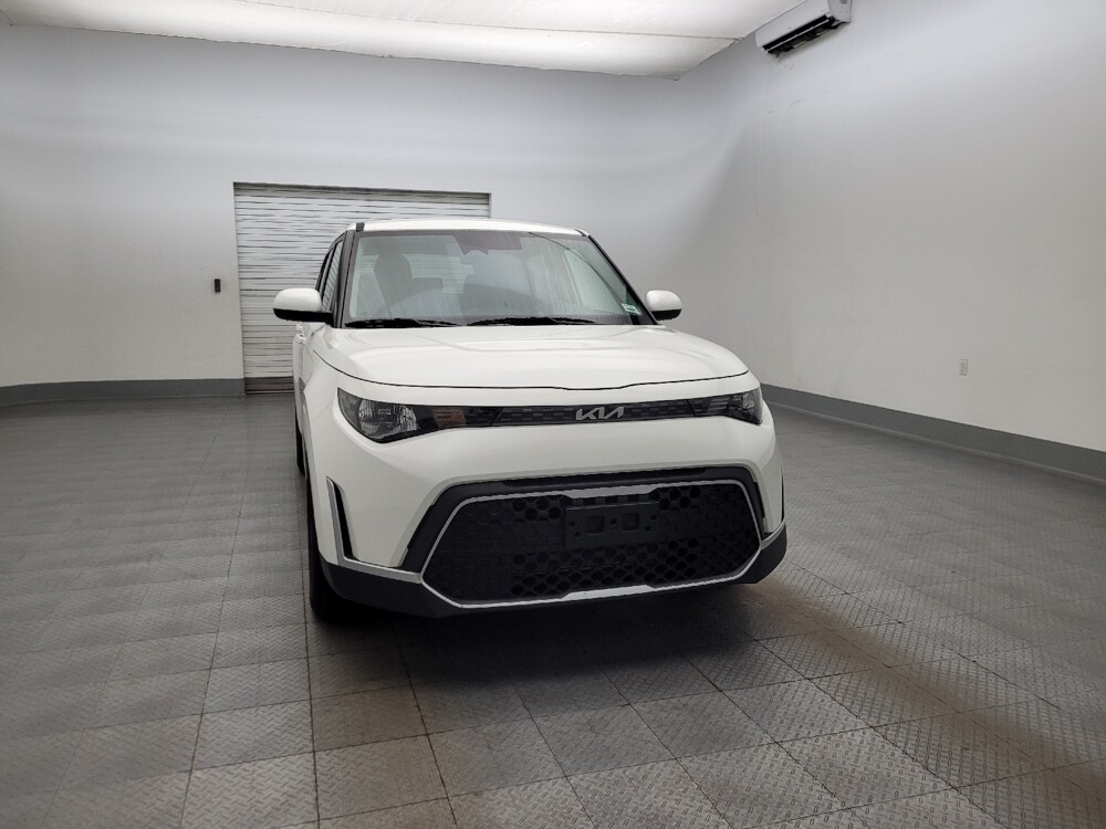 2025 Kia Soul in Glendale, AZ 85301 - 18123920 14