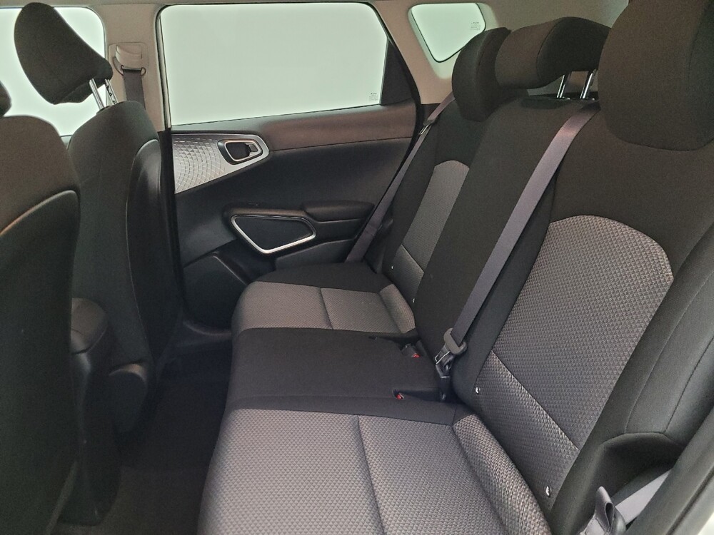2025 Kia Soul in Glendale, AZ 85301 - 18123920 18