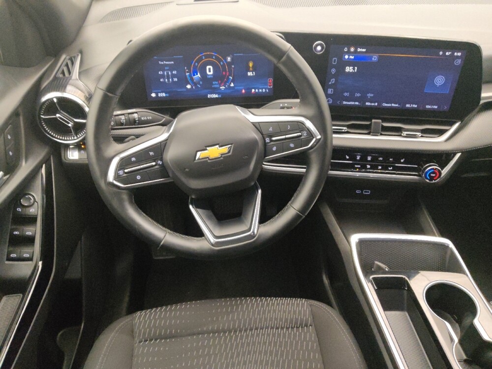 2025 Chevrolet Equinox in Houston, TX 77074 - 18123932 22