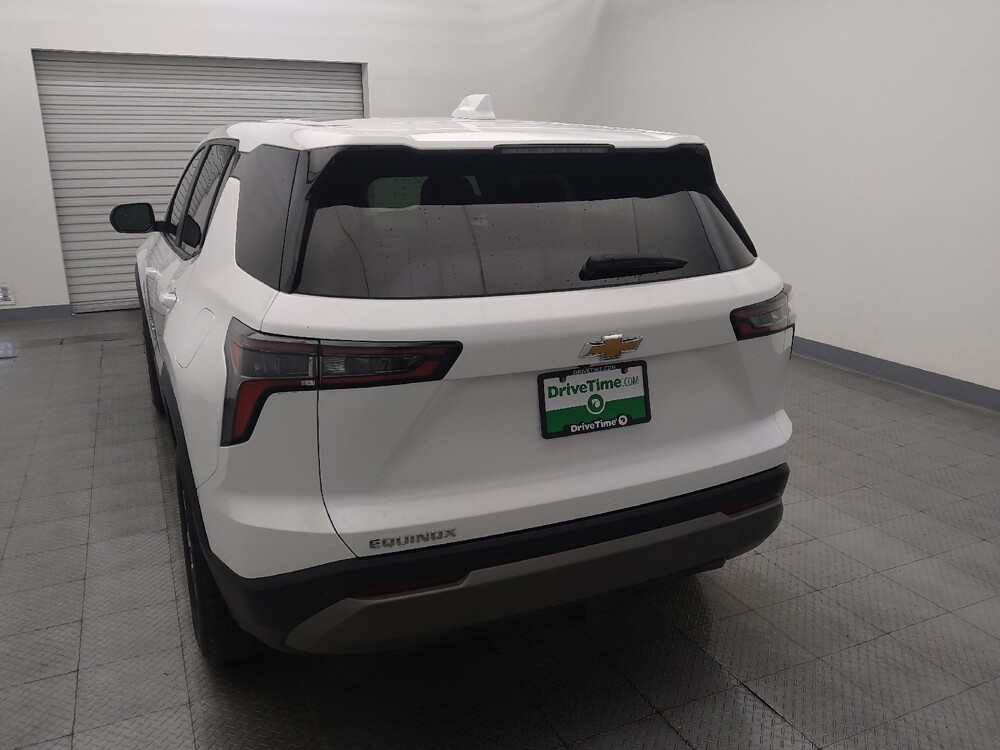 2025 Chevrolet Equinox in Houston, TX 77074 - 18123932 6