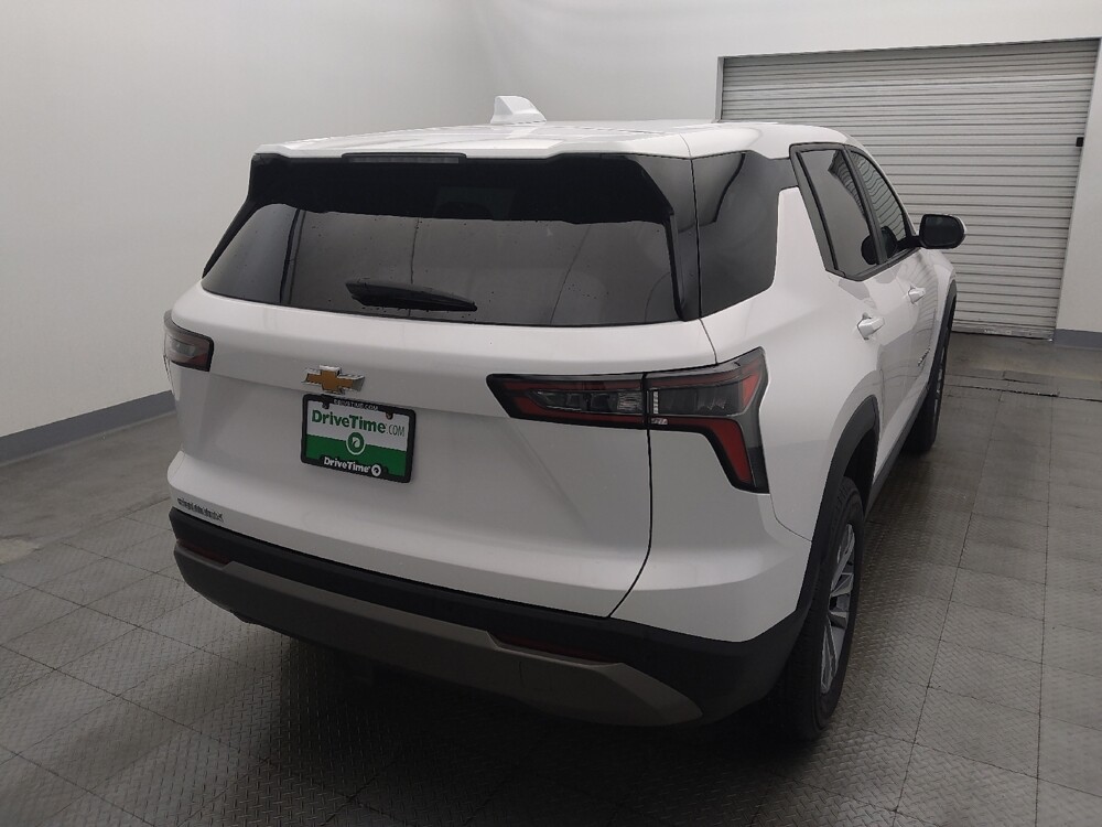 2025 Chevrolet Equinox in Houston, TX 77074 - 18123932 7