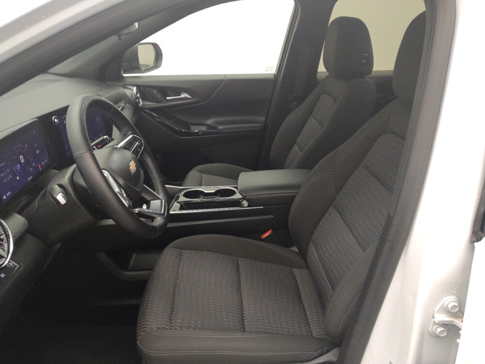 2025 Chevrolet Equinox in Houston, TX 77074 - 18123932 17