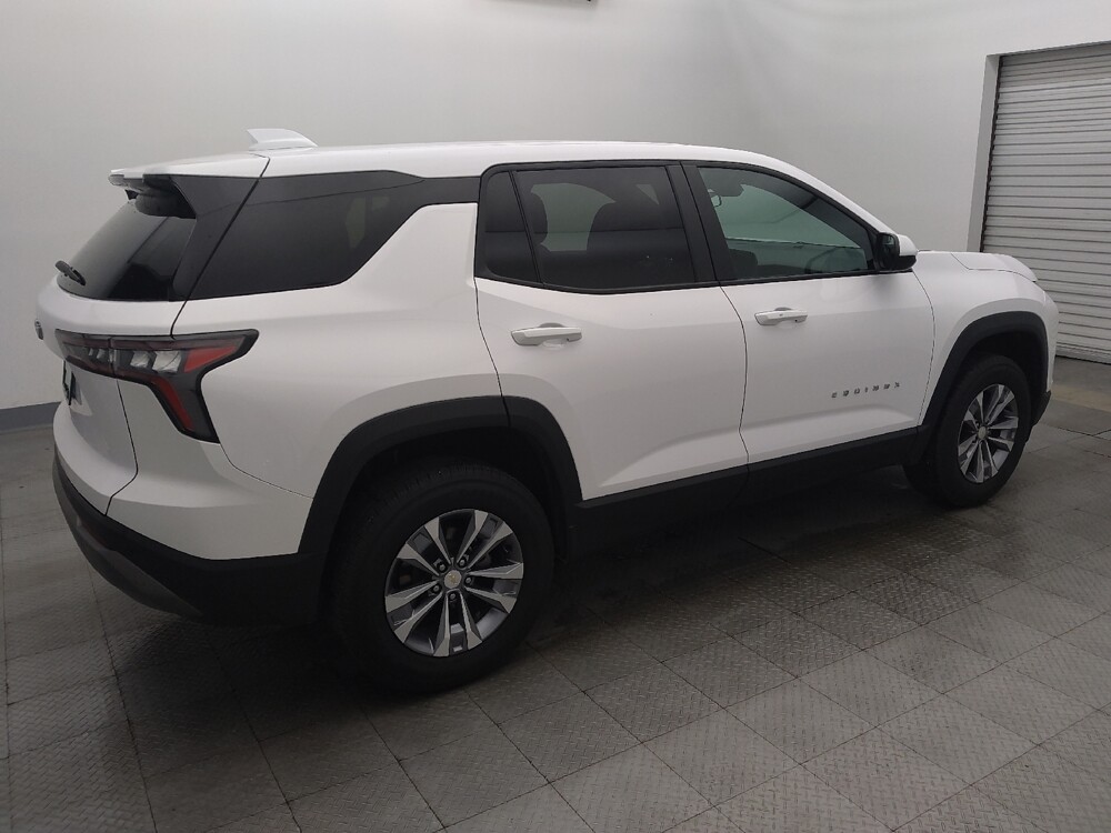 2025 Chevrolet Equinox in Houston, TX 77074 - 18123932 10