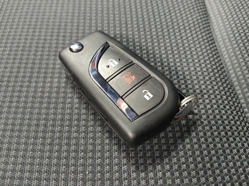 2021 Toyota RAV4 in Mesa, AZ 85210 - 18123933 32