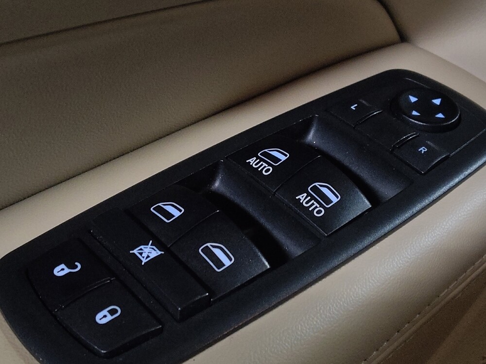 2018 Jeep Grand Cherokee in West Palm Beach, FL 33409 - 18123939 27