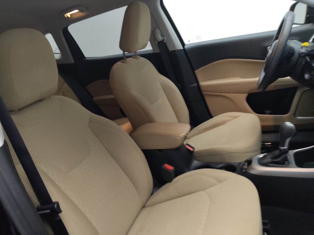 2019 Jeep Compass in Conyers, GA 30094 - 18123954 21