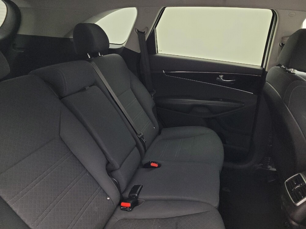 2018 Kia Sorento in Greenville, SC 29607 - 18123958 19