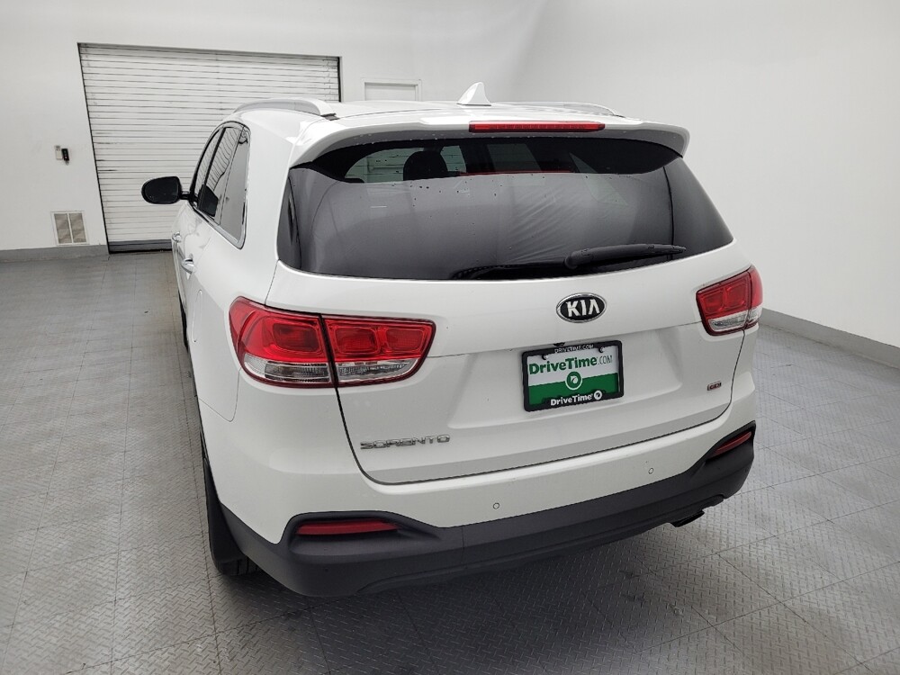 2018 Kia Sorento in Greenville, SC 29607 - 18123958 6