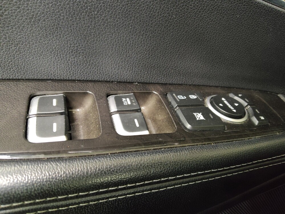 2018 Kia Sorento in Greenville, SC 29607 - 18123958 27